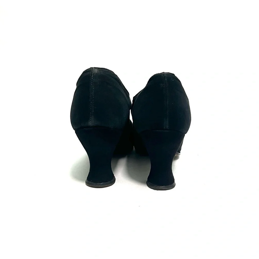 Vintage 1940s black suede pointed toe rhinestone button Mary Jane heels